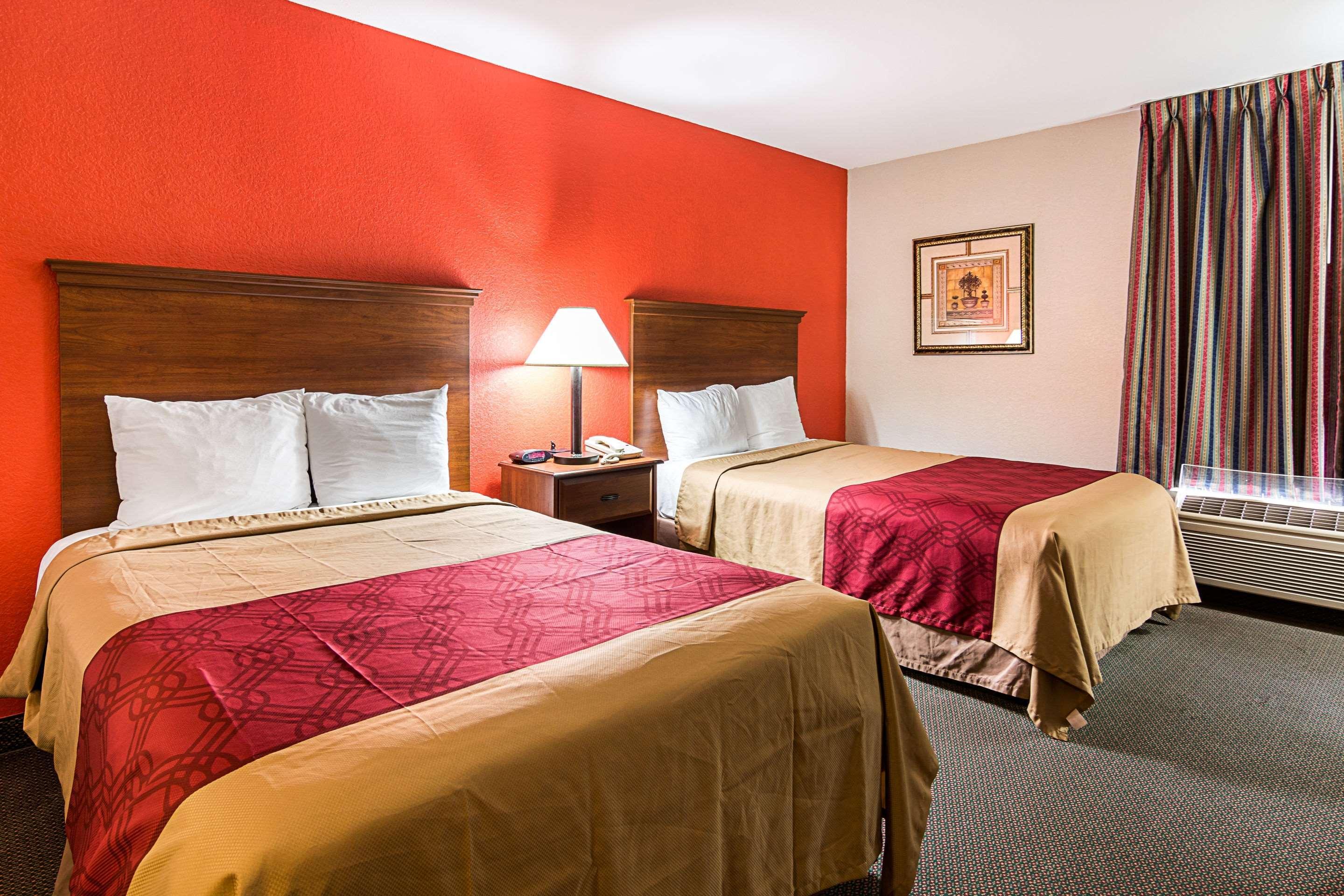 Econo Lodge Andrews Afb Clinton Exterior foto
