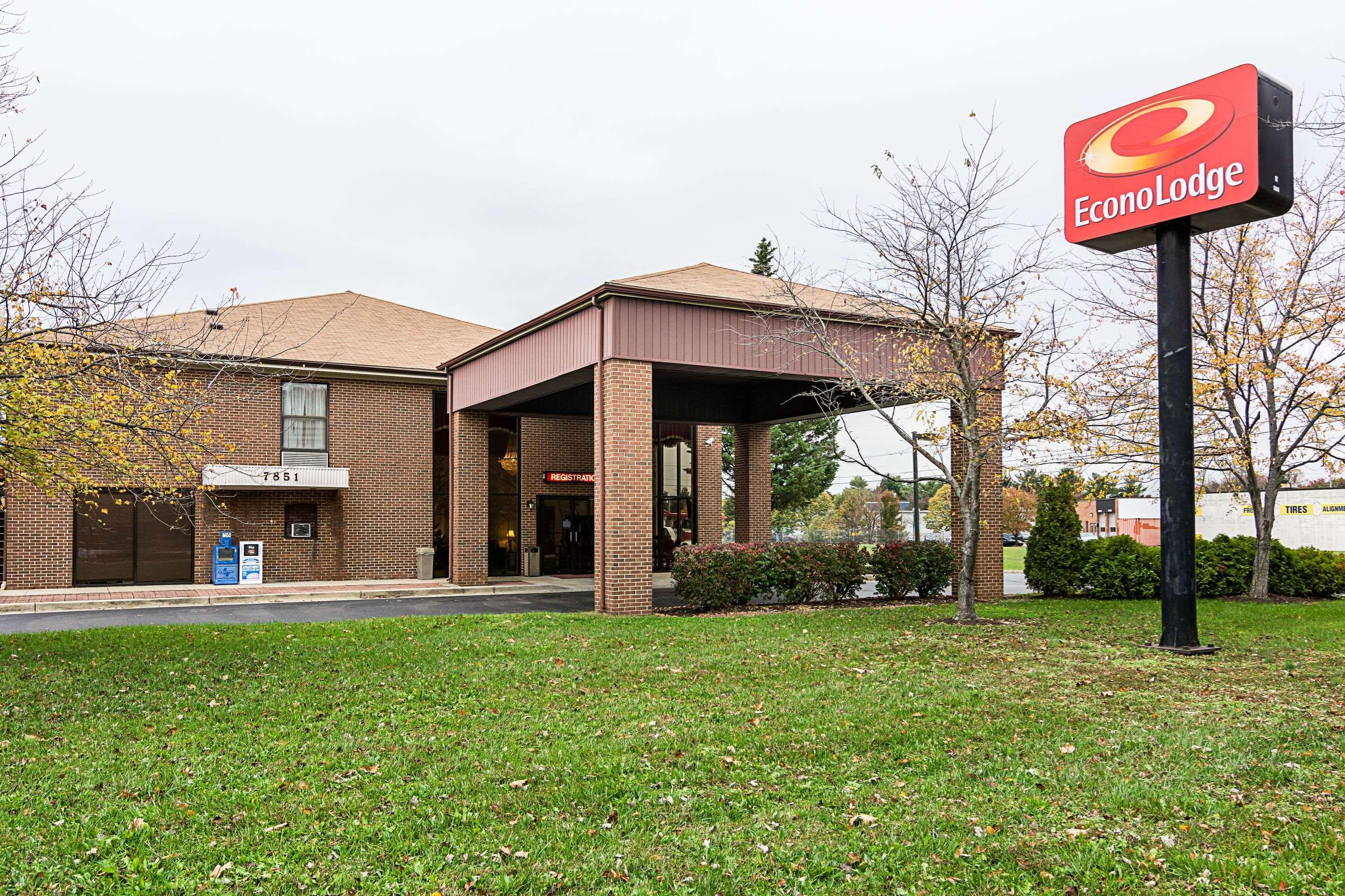 Econo Lodge Andrews Afb Clinton Exterior foto
